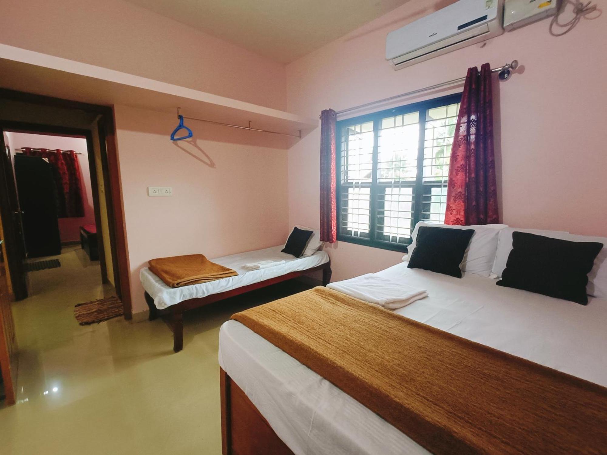 Maanyatha Home Stay Манипала Номер фото
