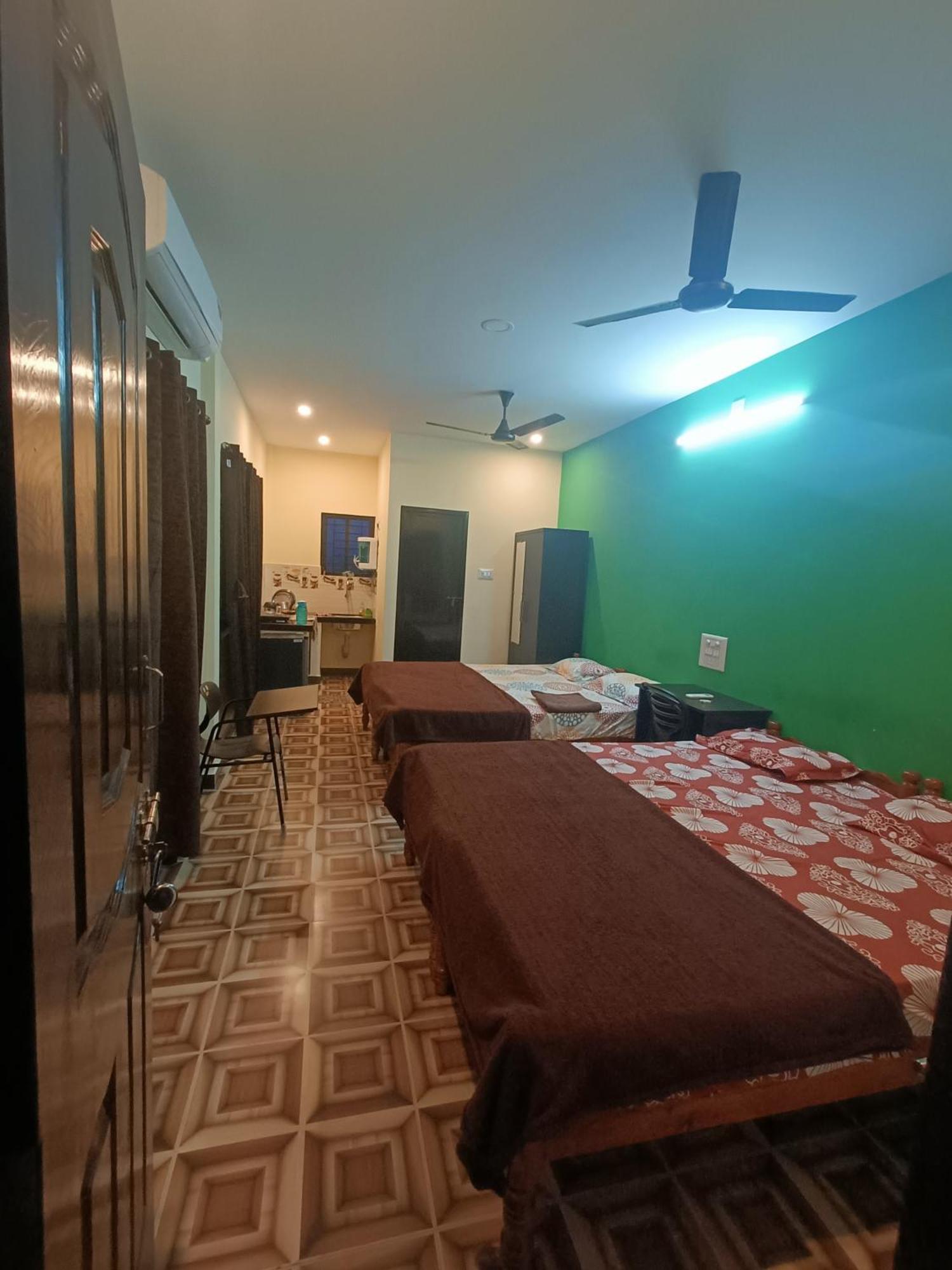 Maanyatha Home Stay Манипала Номер фото